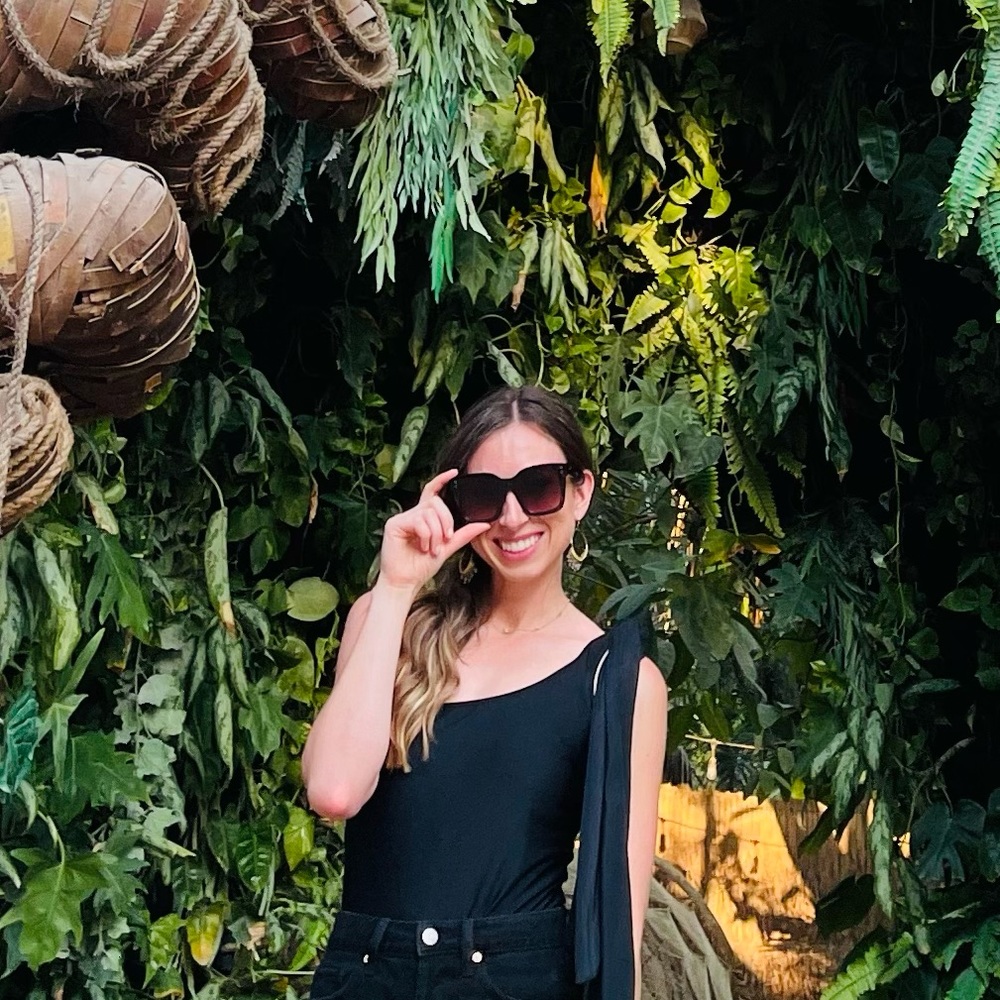 Meet your Posher, Becca